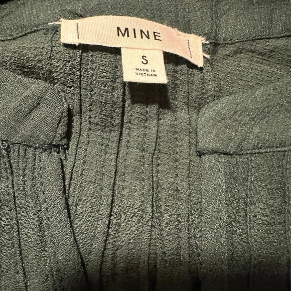 MINE Green V-Neck Long Sleeve Blouse - Size Small - Picture 3 of 3